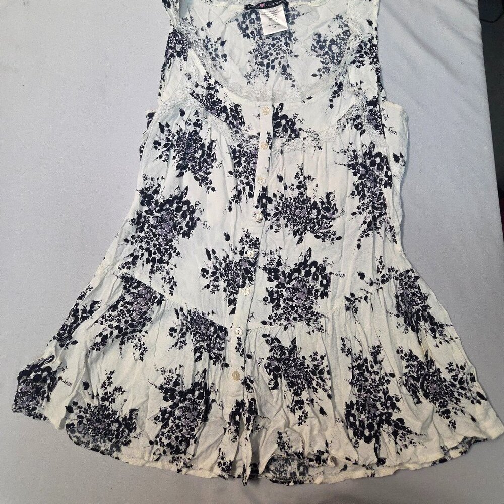Love Squared M -Chic Sleeveless Floral Blouse –Everyday‎ Style-babydoll